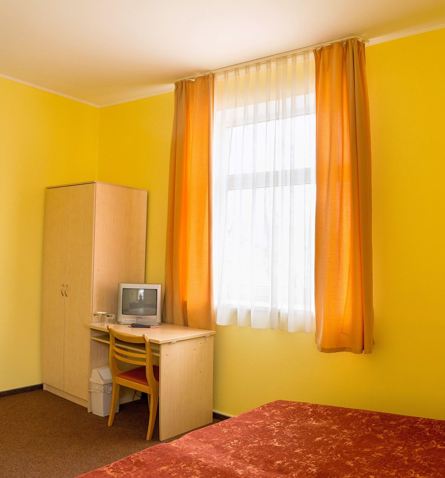 Hotel Vilmaja Рига Екстериор снимка