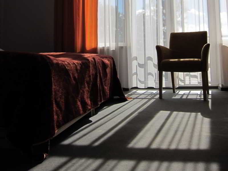 Hotel Vilmaja Рига Екстериор снимка