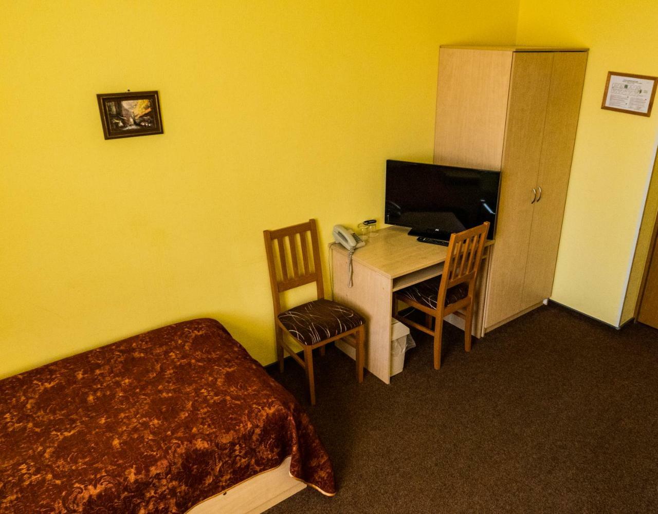 Hotel Vilmaja Рига Екстериор снимка